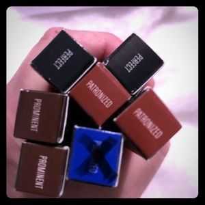 Pick a dip and draw eyeliner